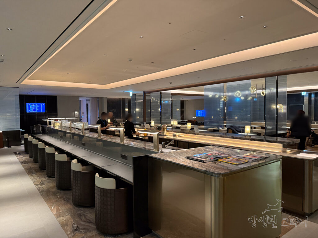 인천공항 2터미널 아시아나 라운지 바 전경