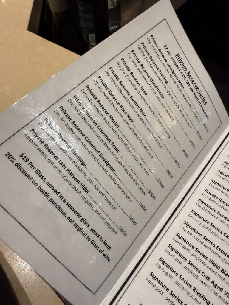 테이스팅 메뉴북 왼쪽 Private Reserve Series