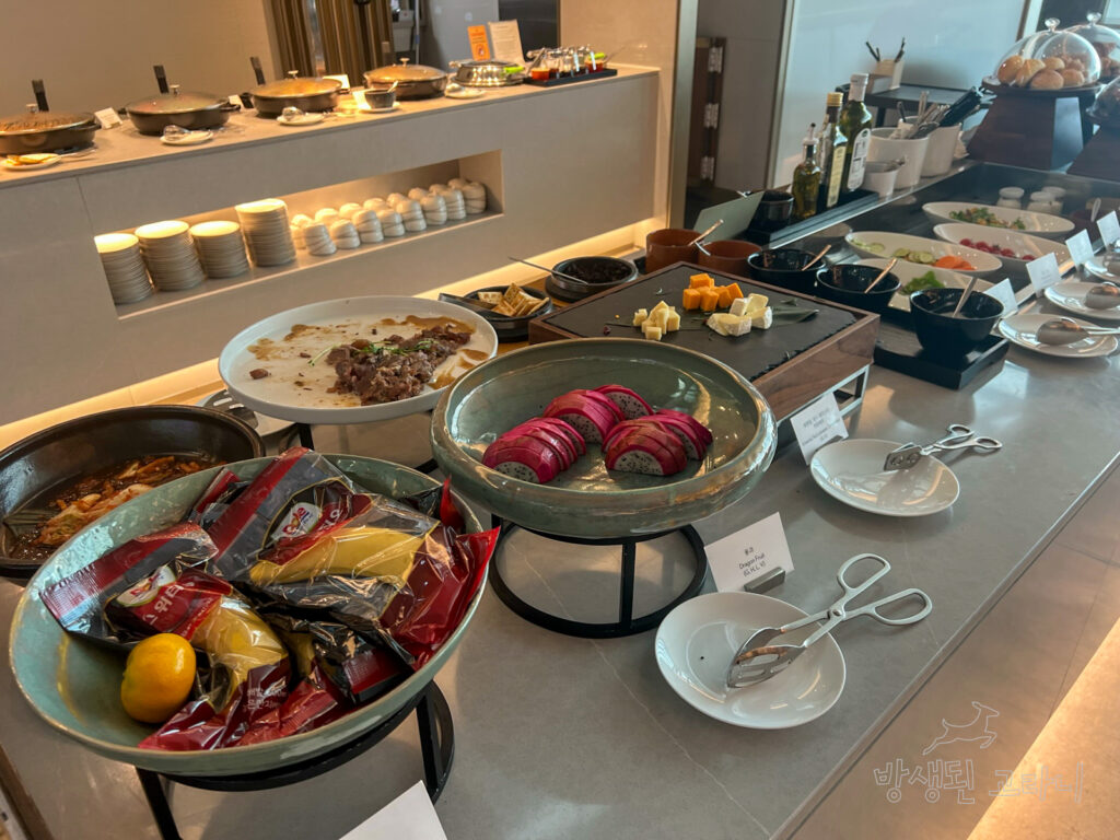 인천공항 스타얼라이언스 라운지 싱가포르항공 실버크리스 과일