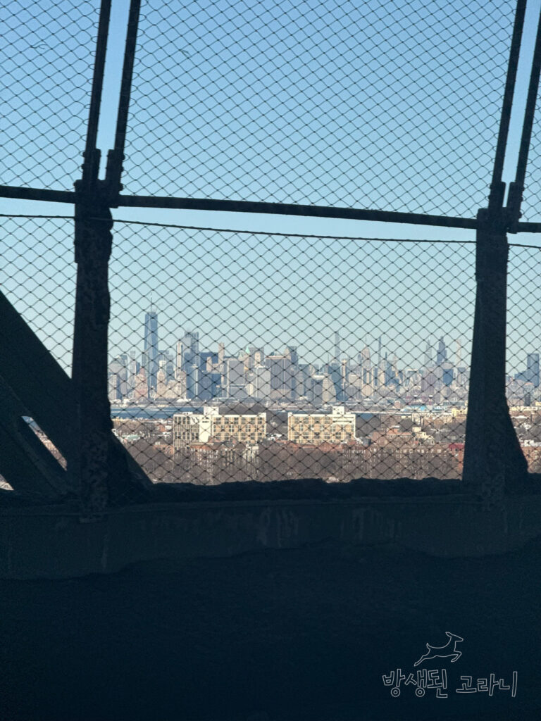 베라자노 브릿지에서 본 맨하탄 전경