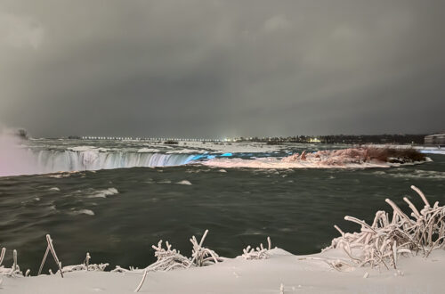 niagara falls night view